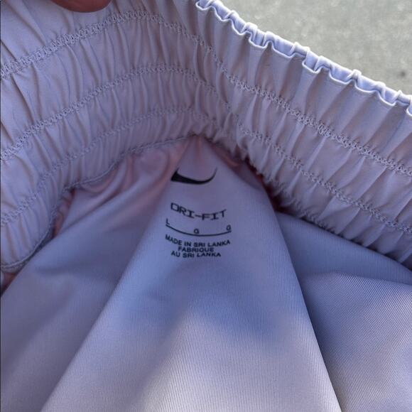 Nike Womens Platinum Violet 3" High Waist Brief Lined Shorts Size L DX6642-019 - Picture 6 of 7